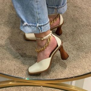 Sam Edelman Cream and Gold Heels